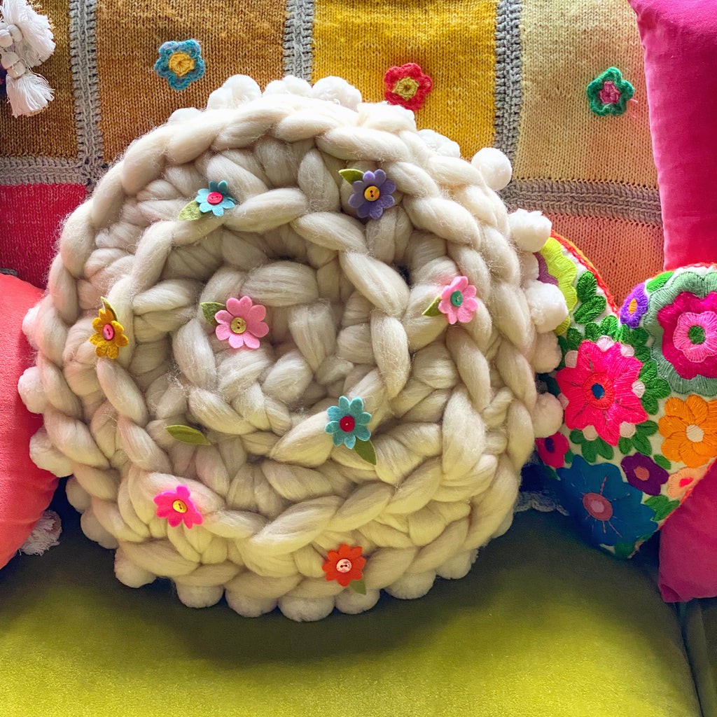 How To Make My Easy (FAST) Extreme Crochet Cushion Using ' Wooltops ' Yarn