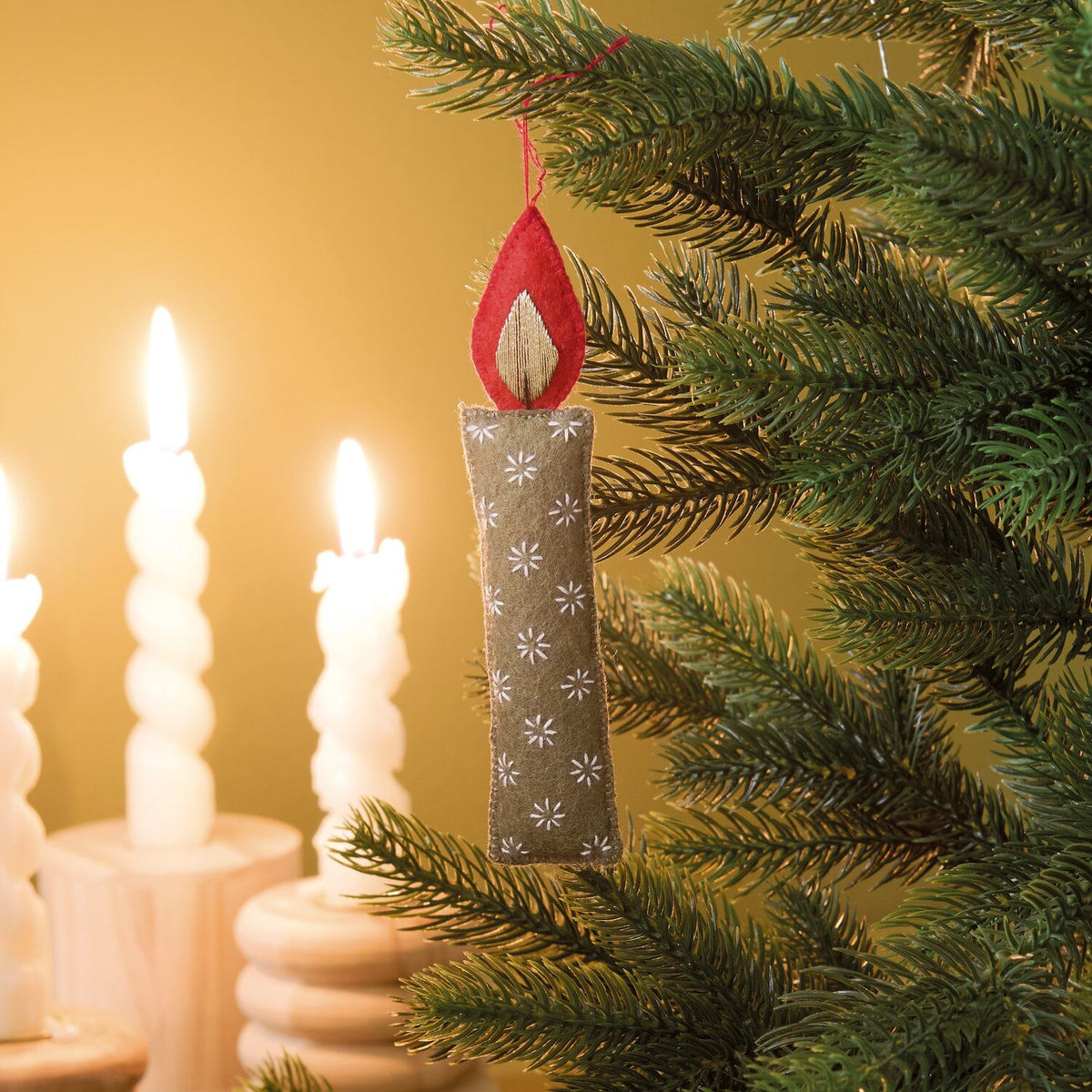 Embroidery kit: Felt Candle Decoration