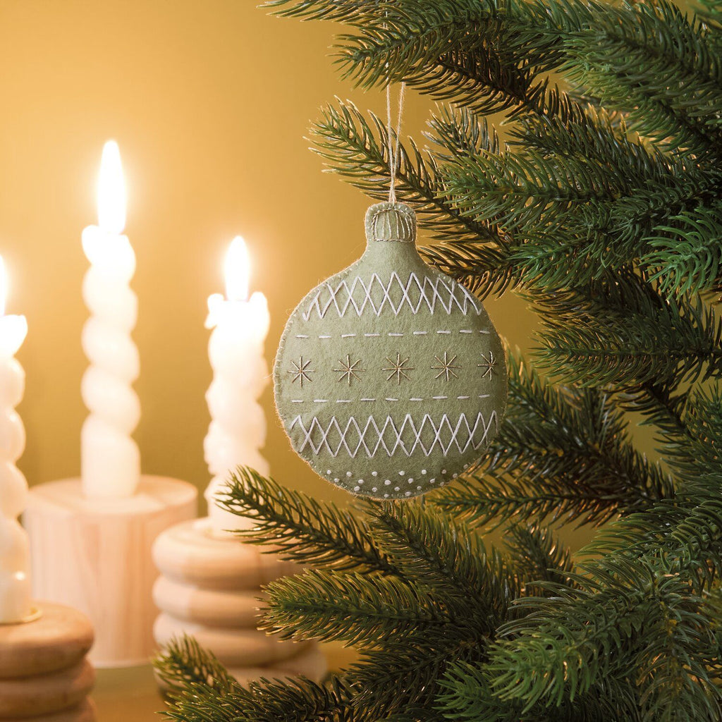 Embroidery kit: Felt Bauble Decoration