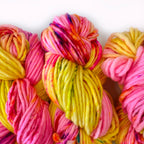 Holy Fluff Hand Dyed Super Chunky 200g : 'Pop Muzik"