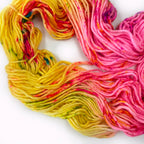 Holy Fluff Hand Dyed Super Chunky 200g : 'Pop Muzik"