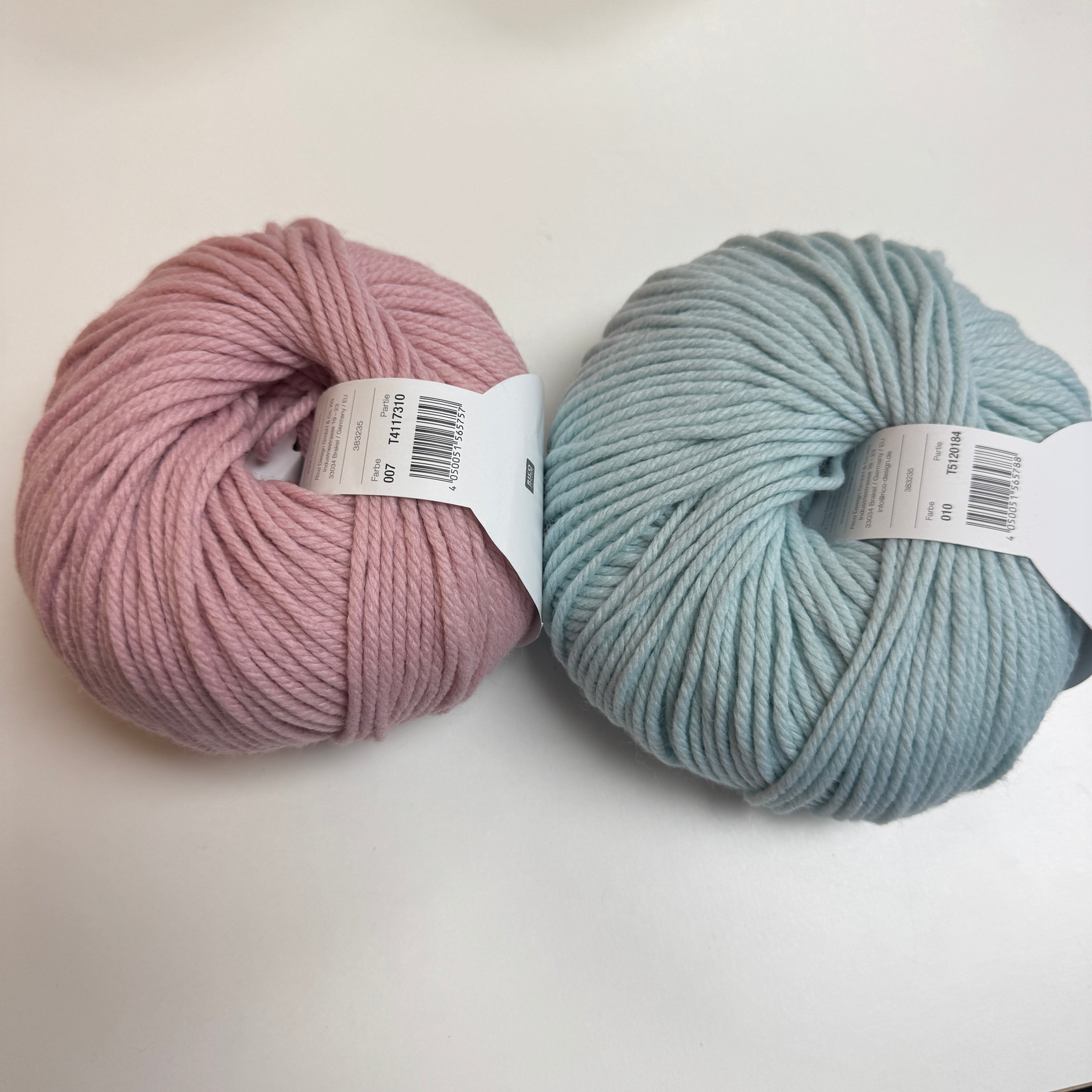 Cadence Beanie : Yarn Pack Hat Knitting Kit