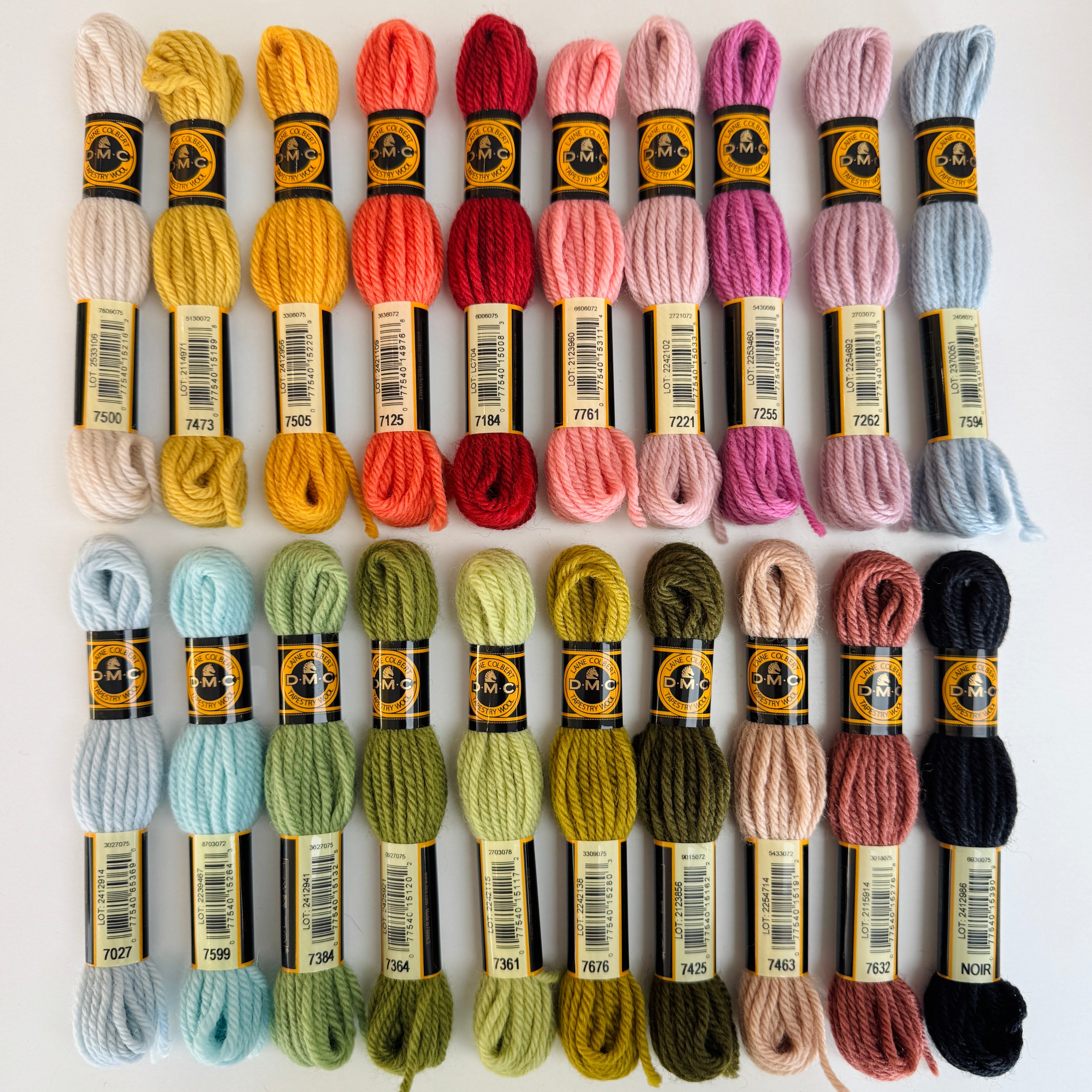 Embroidery on Knitting : DMC Tapestry Wool Pack x 20 Colours
