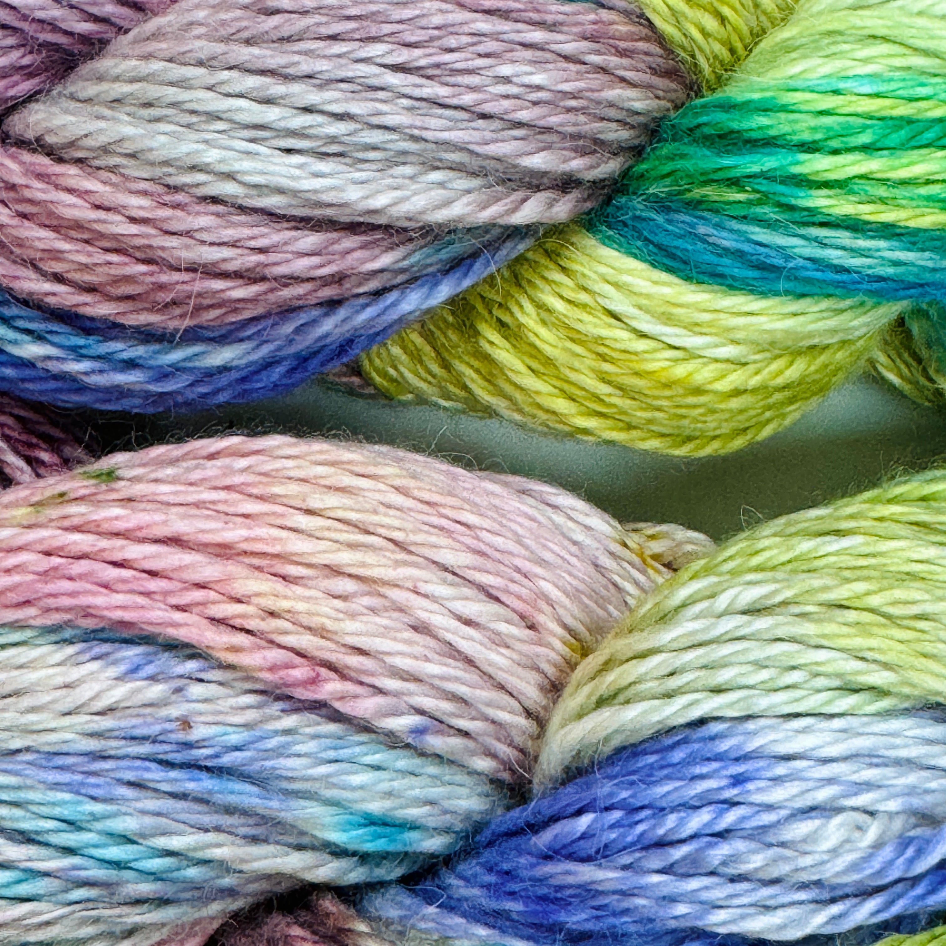 Gilliangladrag Holy Fluff Hand Dyed Alpaca / Silk / Cashmere : Lost in the Magical Garden