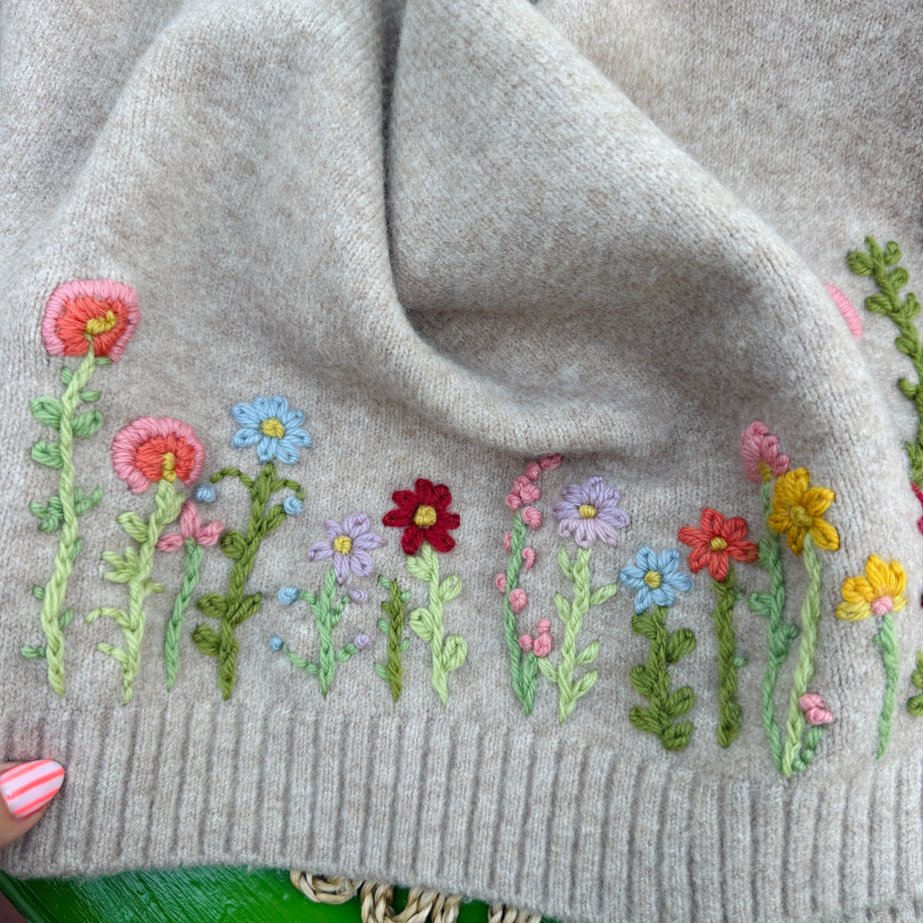 Wool Hand Embroidery on Knitting Workshop