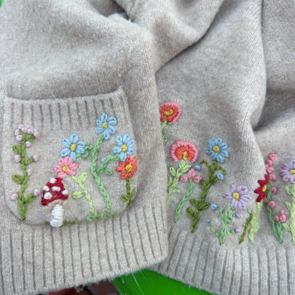 Wool Hand Embroidery on Knitting Workshop