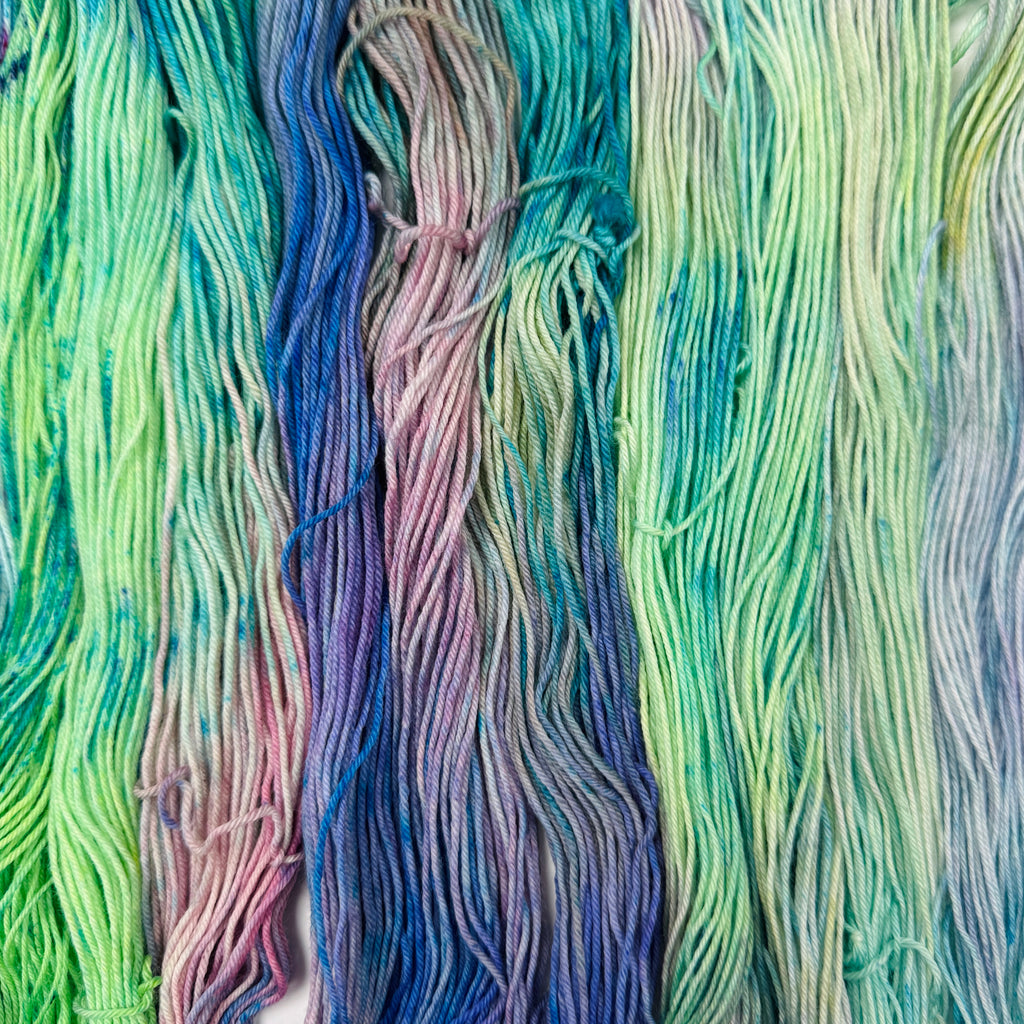 Gilliangladrag Holy Fluff Hand Dyed Sock Mini Skein FADE 3 x  20g : Drunk in Love