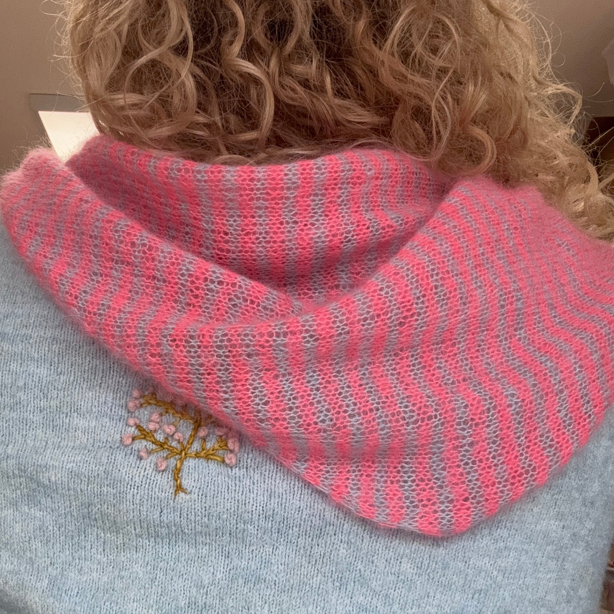 Gilly's KidSilk Stripe Bandana Knitting Kit Pack