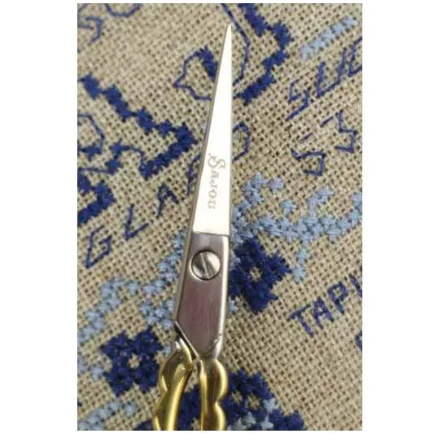 Sajou Embroidery scissors : Gilded Scallop