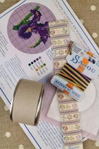 Sajou Round Box Cross Stitch Kit : Iris
