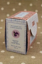 Sajou Round Box Cross Stitch Kit : Iris