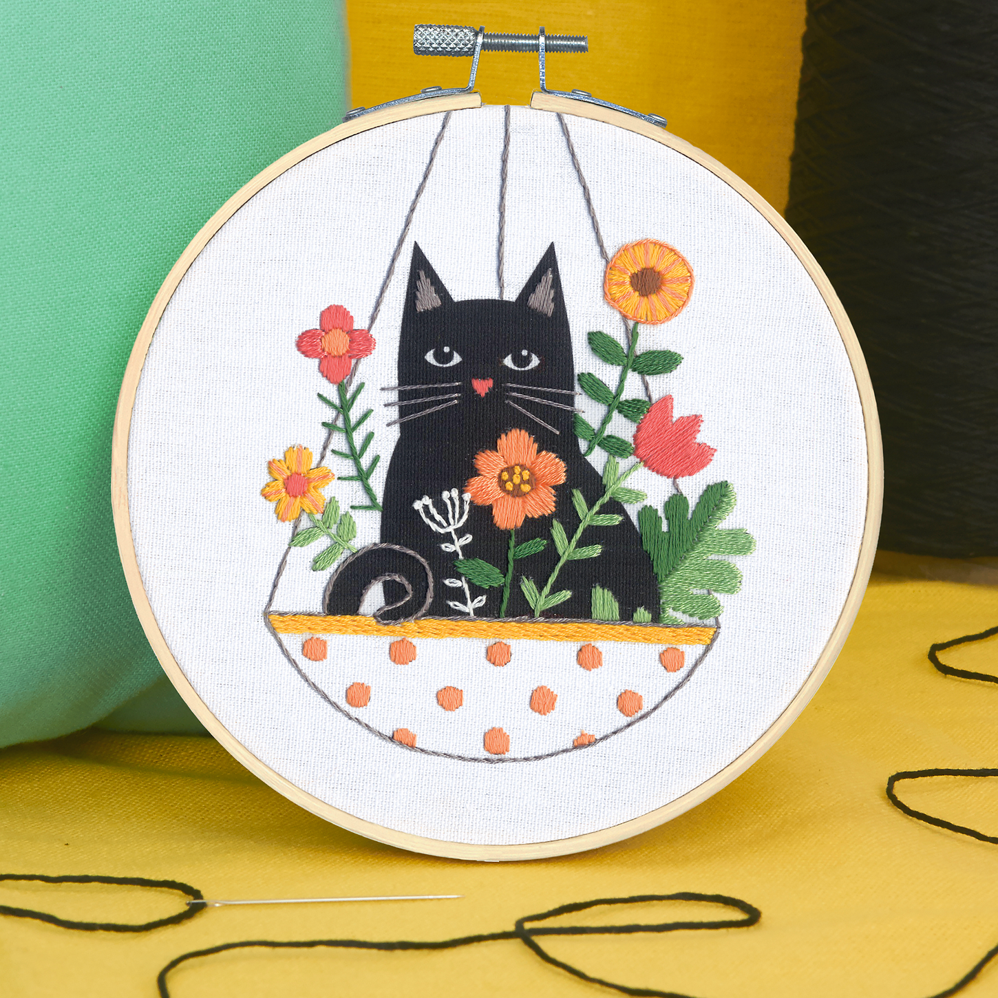 Hoop Embroidery Kit : Cat in a Floral Basket