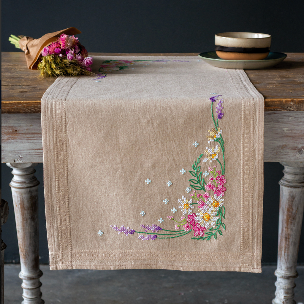 Table Runner Stitching Kit : Spring Flowers
