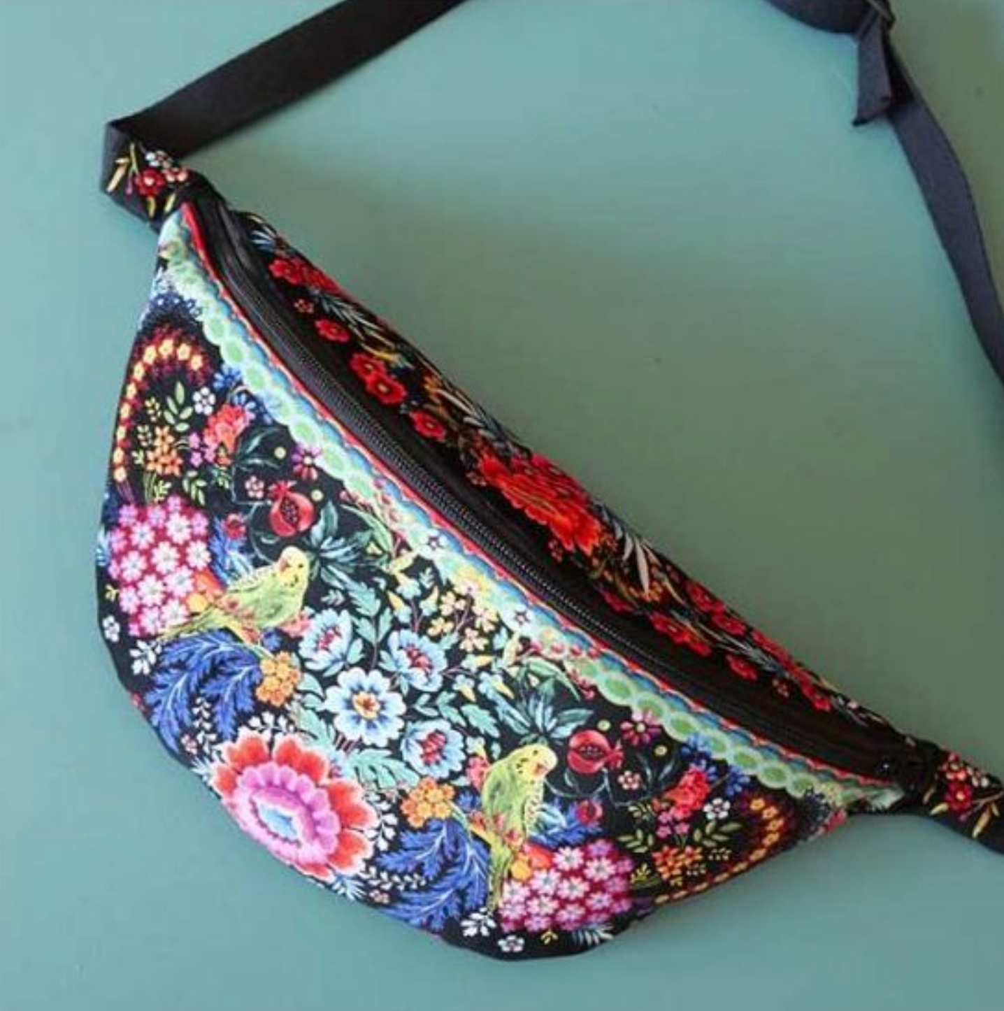 Velvet Bum Bag Sewing Kit : Malaga Black