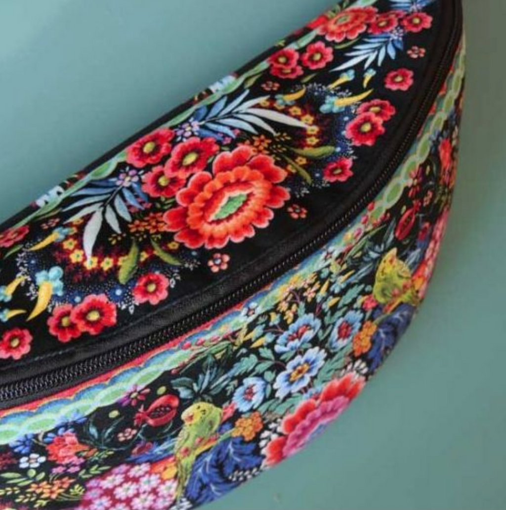 Velvet Bum Bag Sewing Kit : Malaga Black