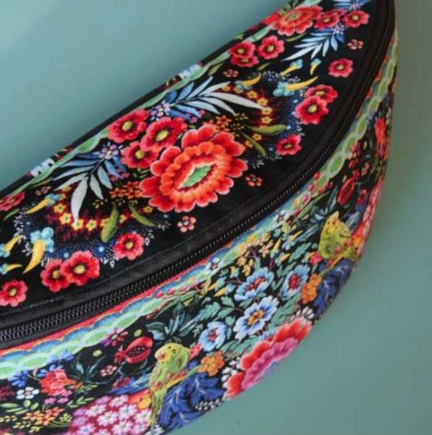 Velvet Bum Bag Sewing Kit : Malaga Black