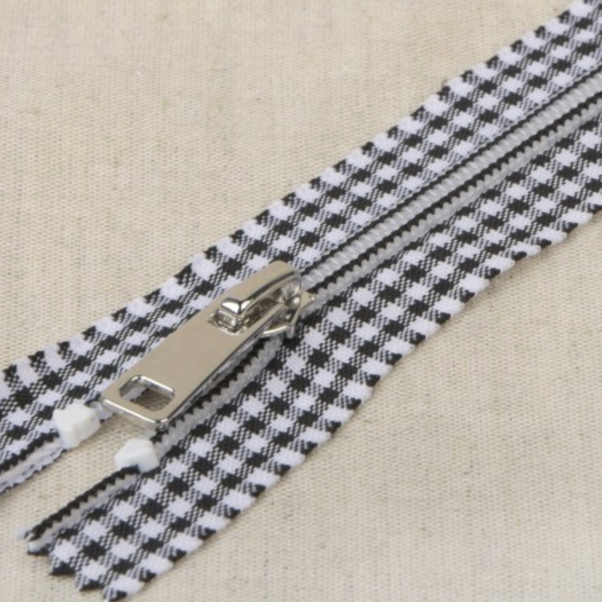 Gingham Zip 20cm : Black