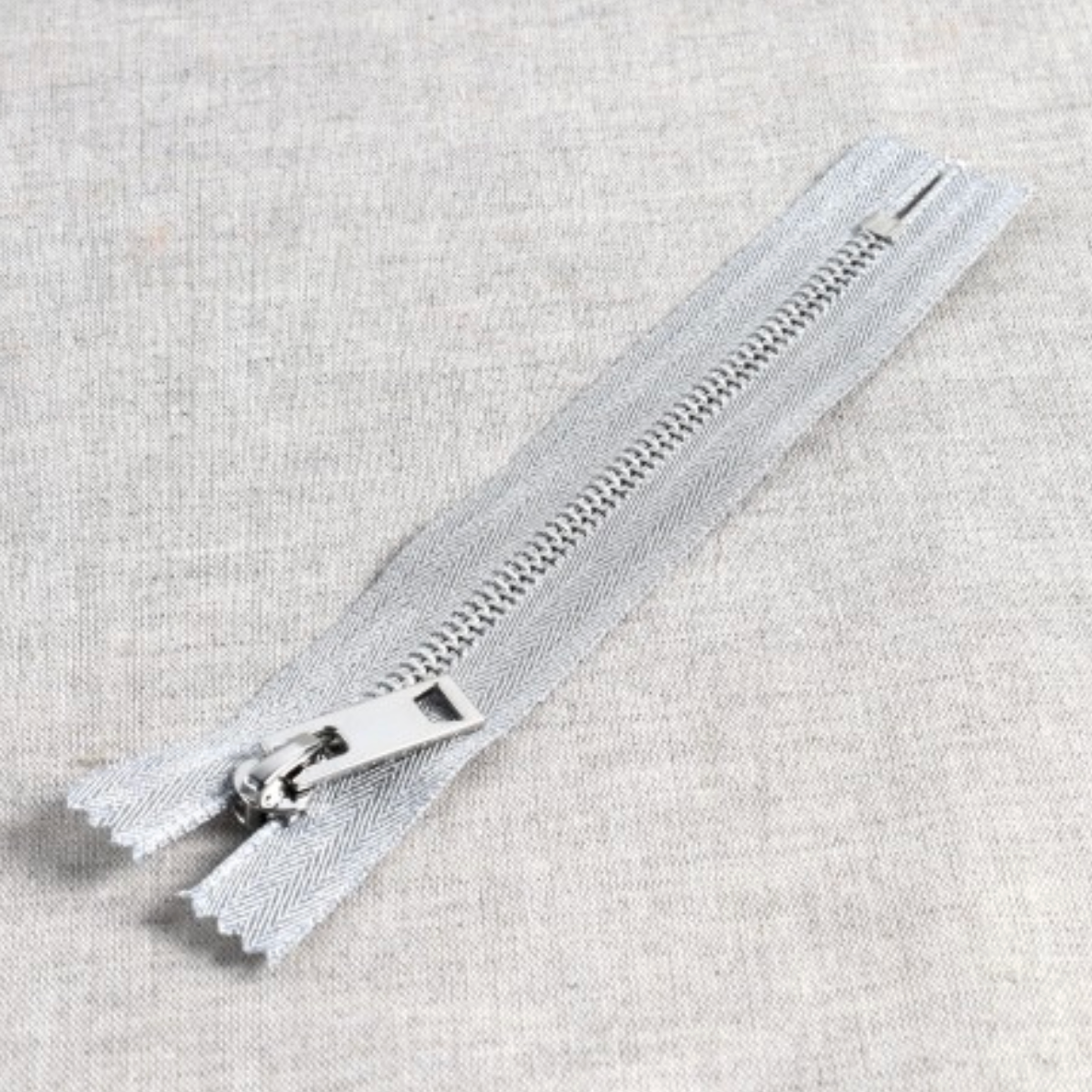 Metallic Zip 20cm : Silver