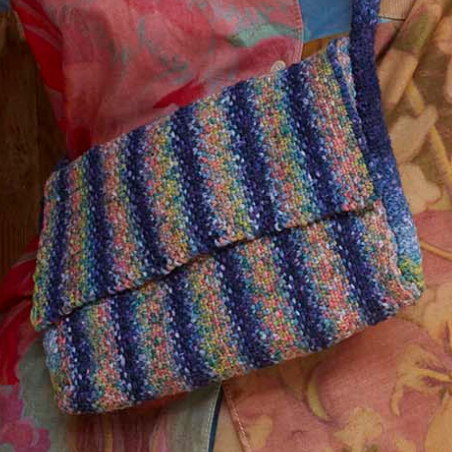Confetti Sprinkles : Bag Knitting Pattern using ARTSY Yarn by Wool Addicts