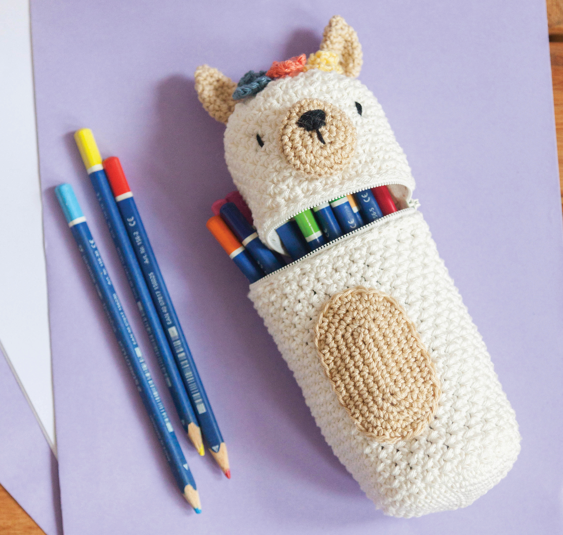 Crochet Kit Pencil Case : Llama
