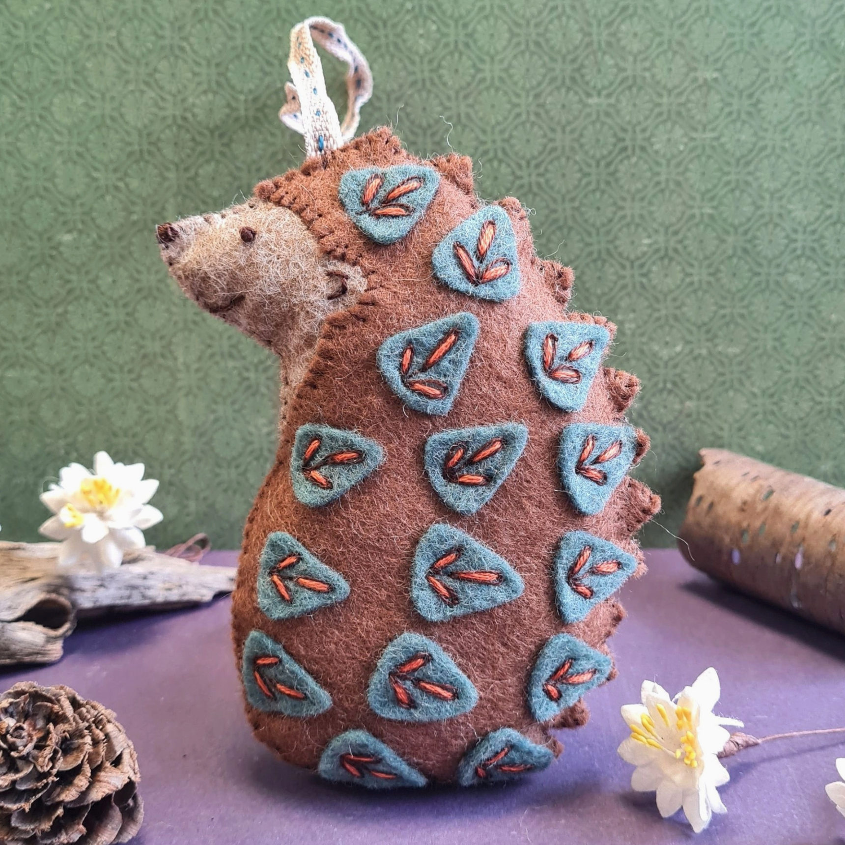 Folk Hedgehog Felt Craft Mini Kit