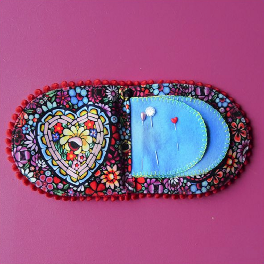 Velvet Needle Case Sewing Kit : Mosaique