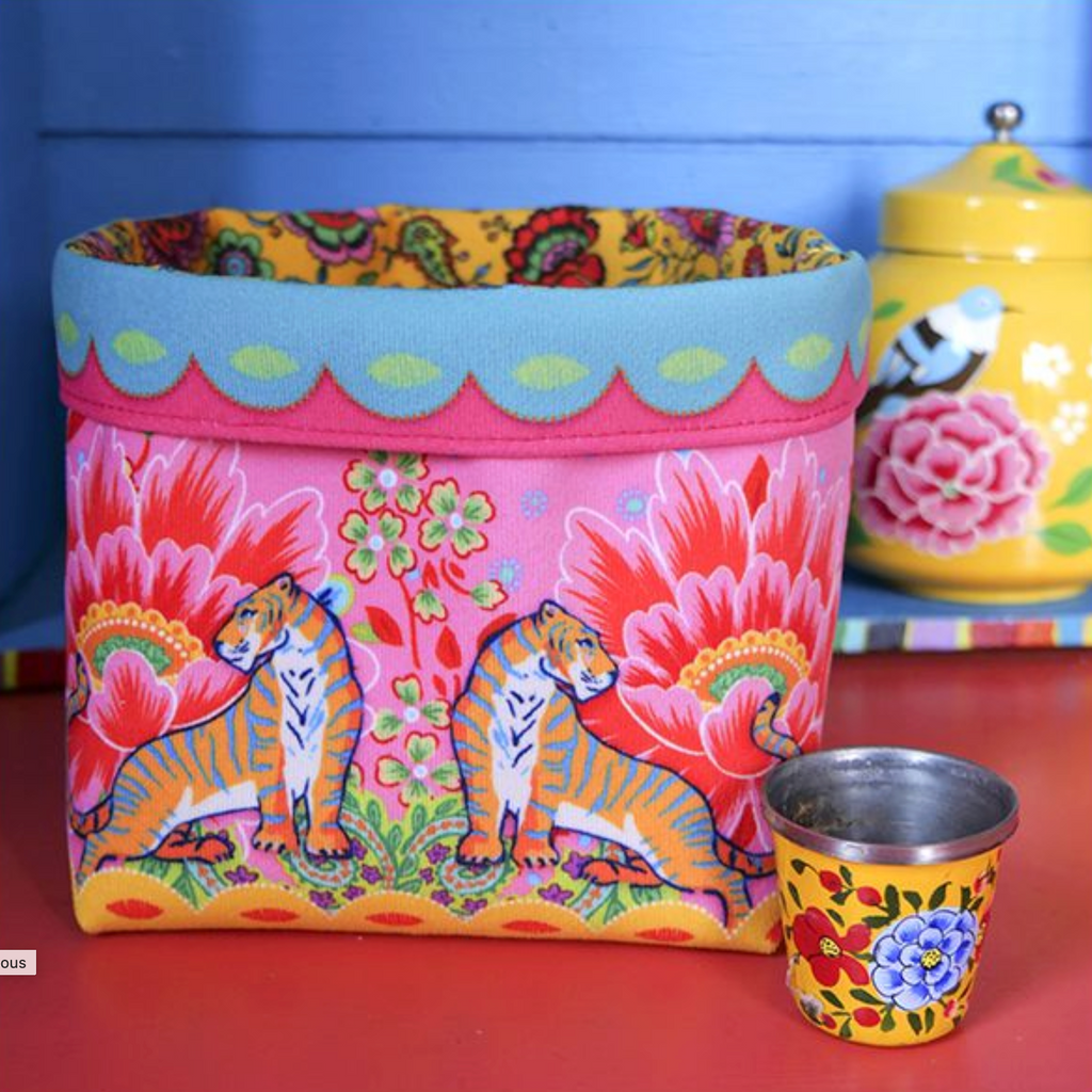 Velvet Basket Sewing Kit : Tigers