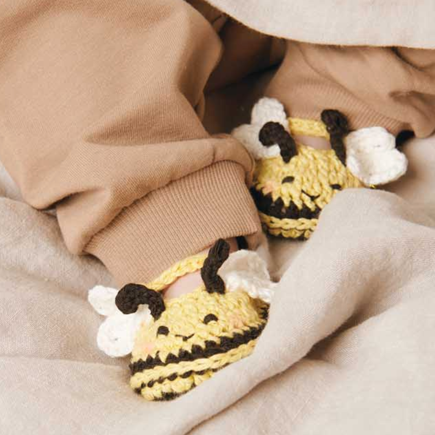 Ricorumi Baby Booties Pattern Book