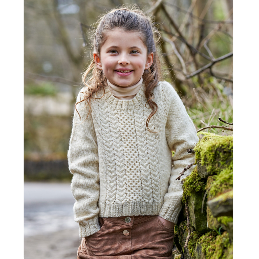 WYS Fleece Family Collection Pattern Book : 13 Hand Knit Designs