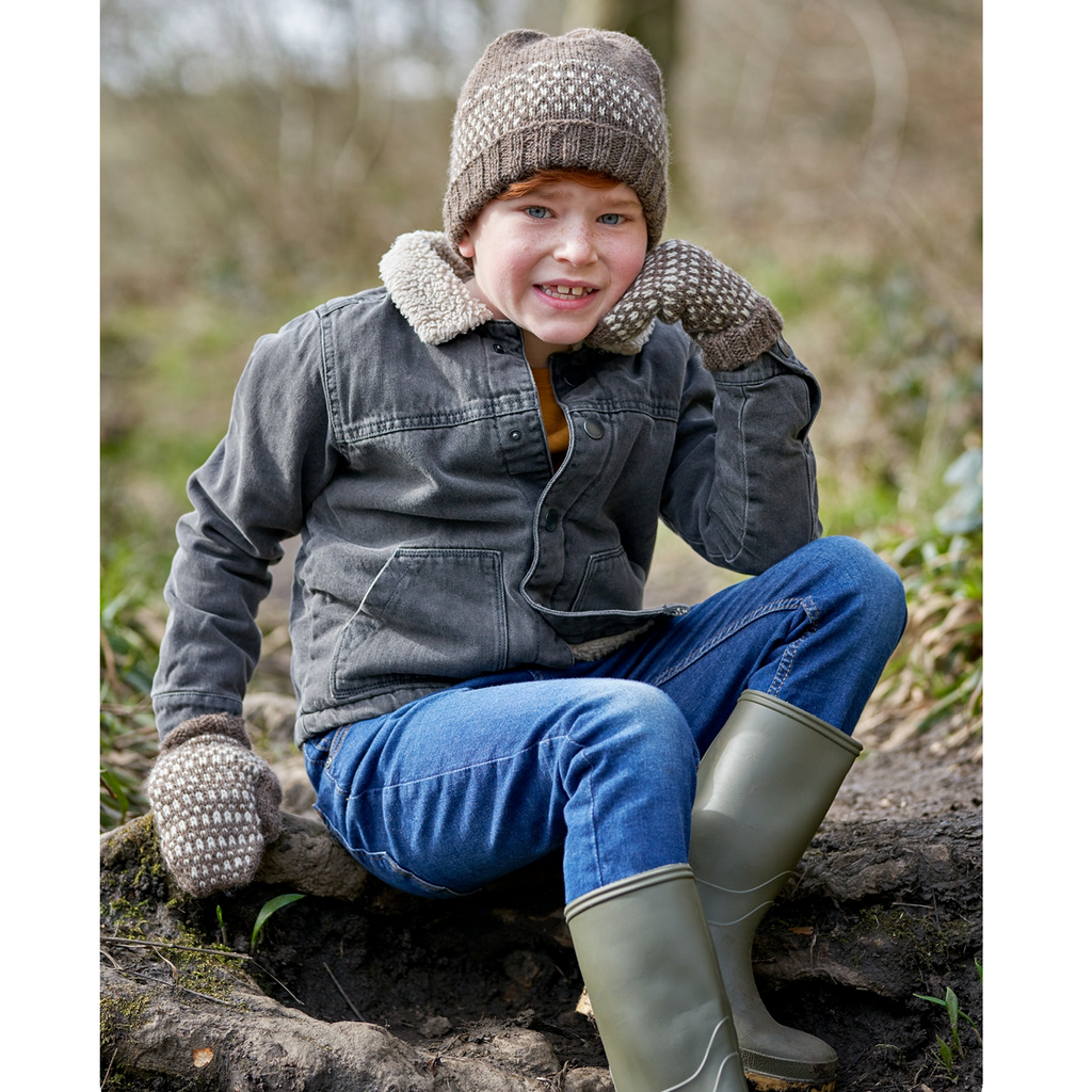 WYS Fleece Family Collection Pattern Book : 13 Hand Knit Designs