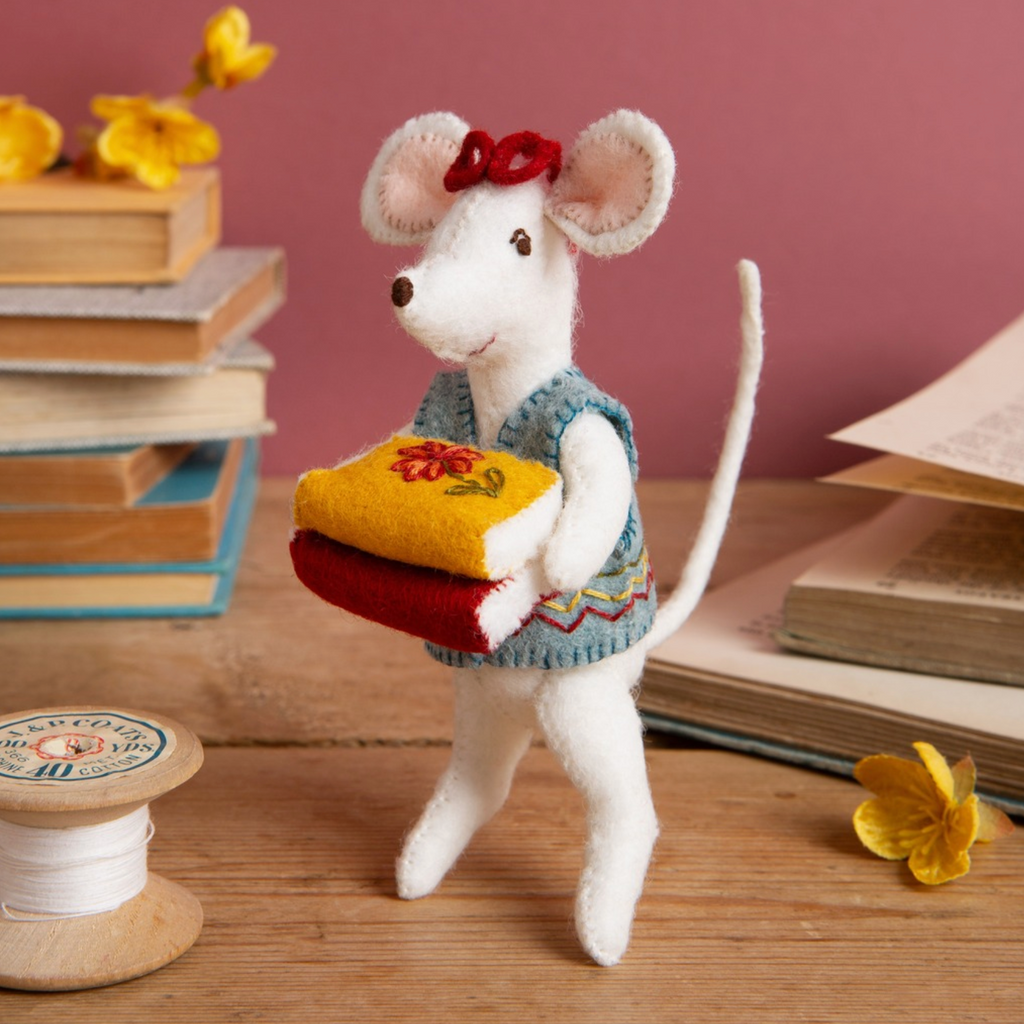 Little Mouse the Librarian Felt Craft Mini Kit