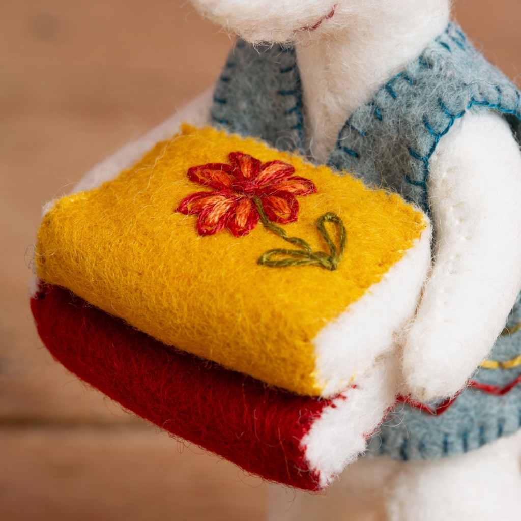 Little Mouse the Librarian Felt Craft Mini Kit