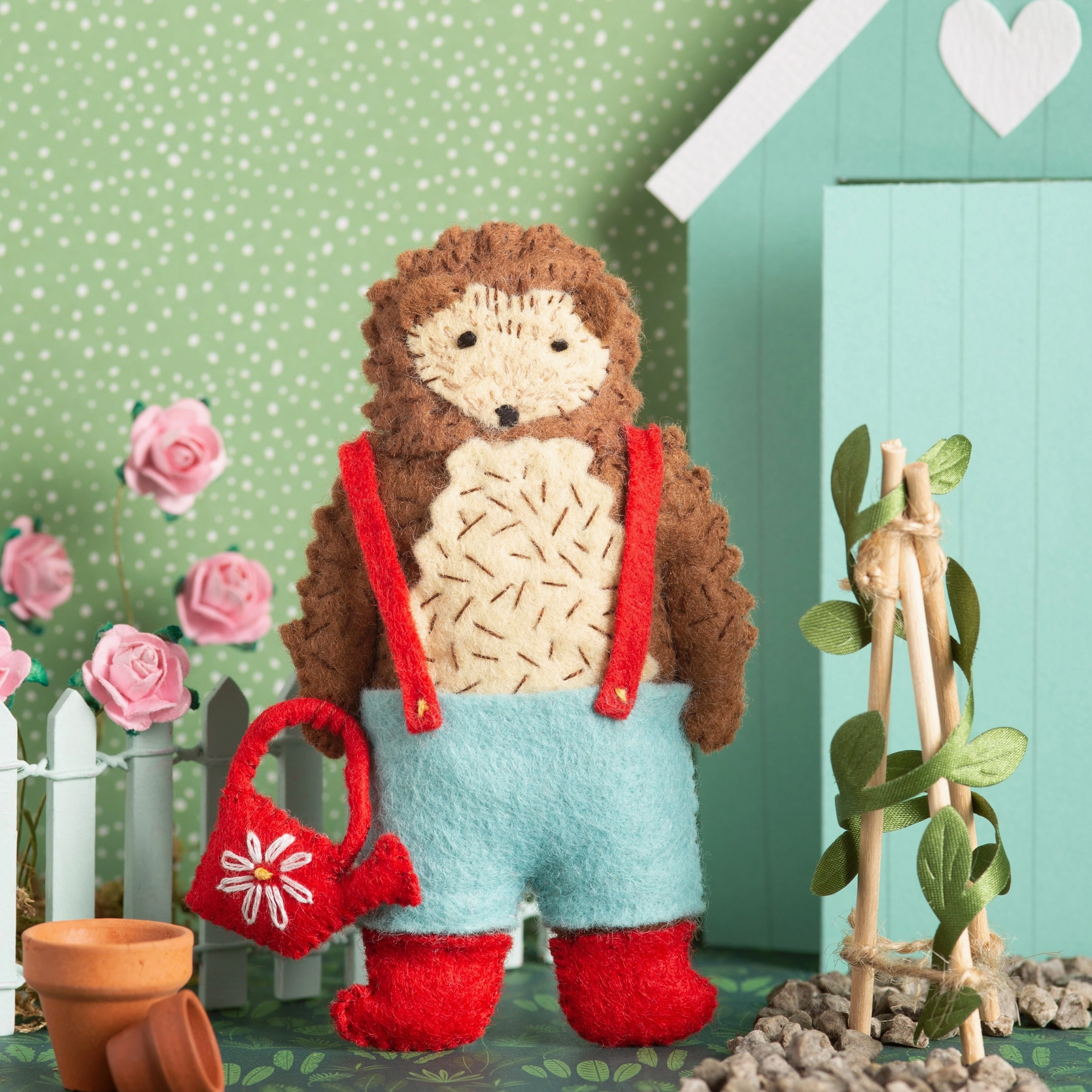 Mr. Hedgehog Gardener Felt Craft Mini Kit