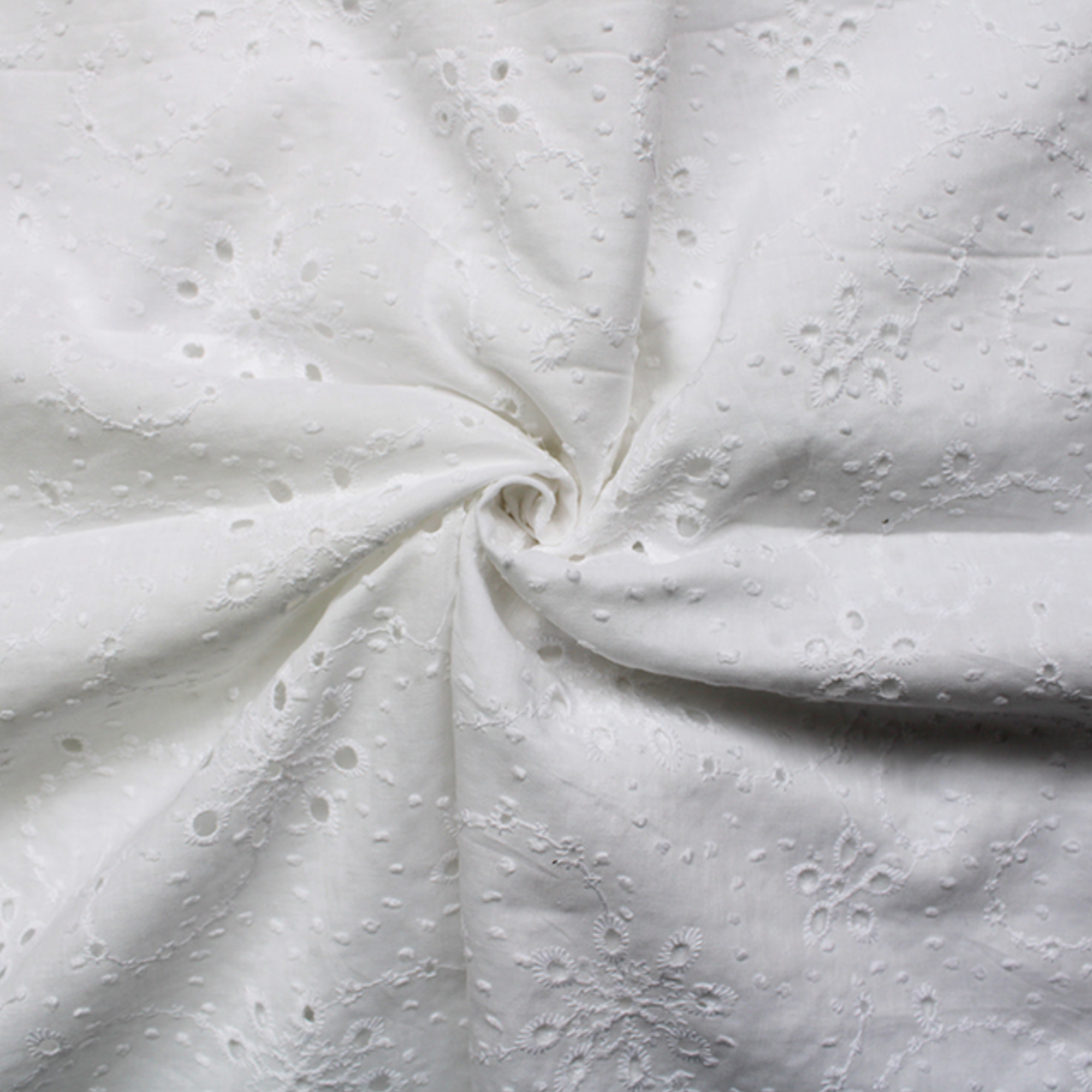 Cotton Embroidery Anglaise 9 Hole