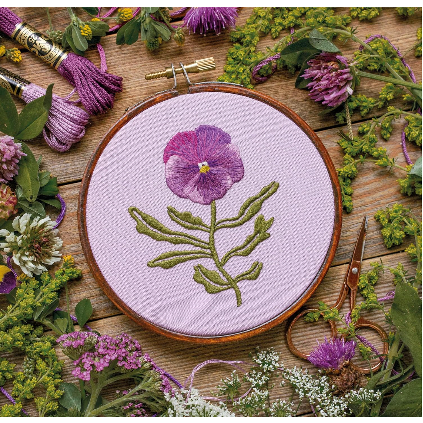 Paint with Thread : In the Garden by Emillie Ferris