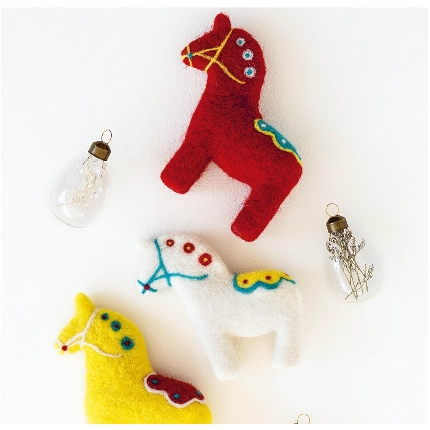 Kawaii Needle Felting : Felt 20 good luck charms from around the world by Héléna Zaïchik