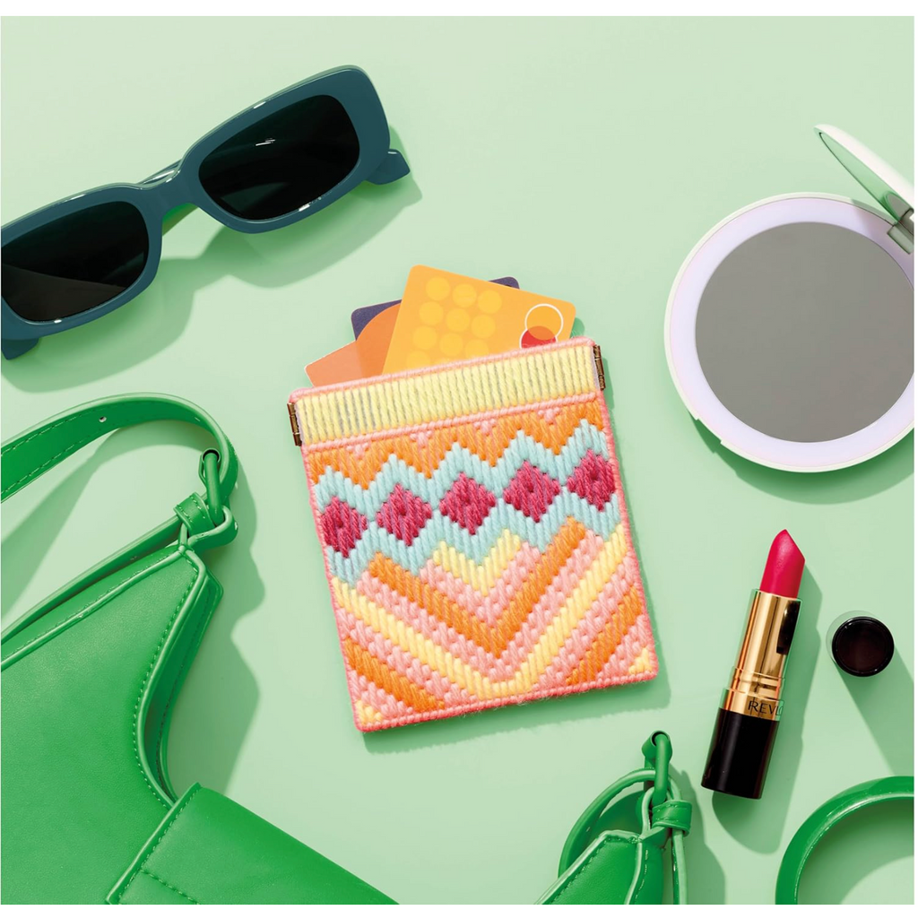 Next Level Needlepoint : Over 100 skill-building stitches & techniques by Emma Homent