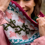 WYS Morris DK : Golden Lily Reversible Cowl Kit
