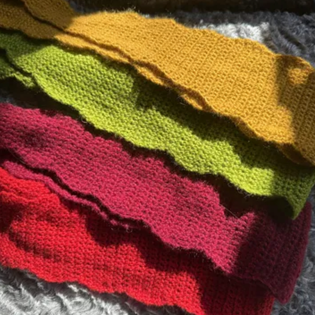 Cashmere Stina Scallop Scarf Crochet Kit : in 15 colours