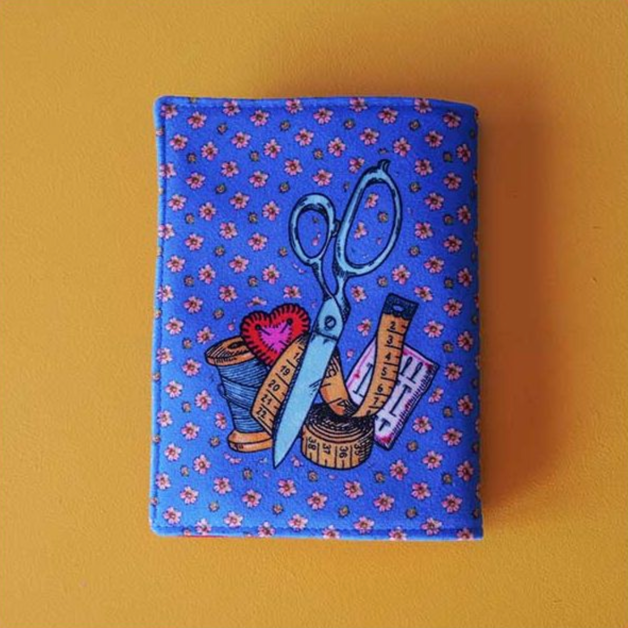 Velvet Needle Case Sewing Kit : Couture Passion