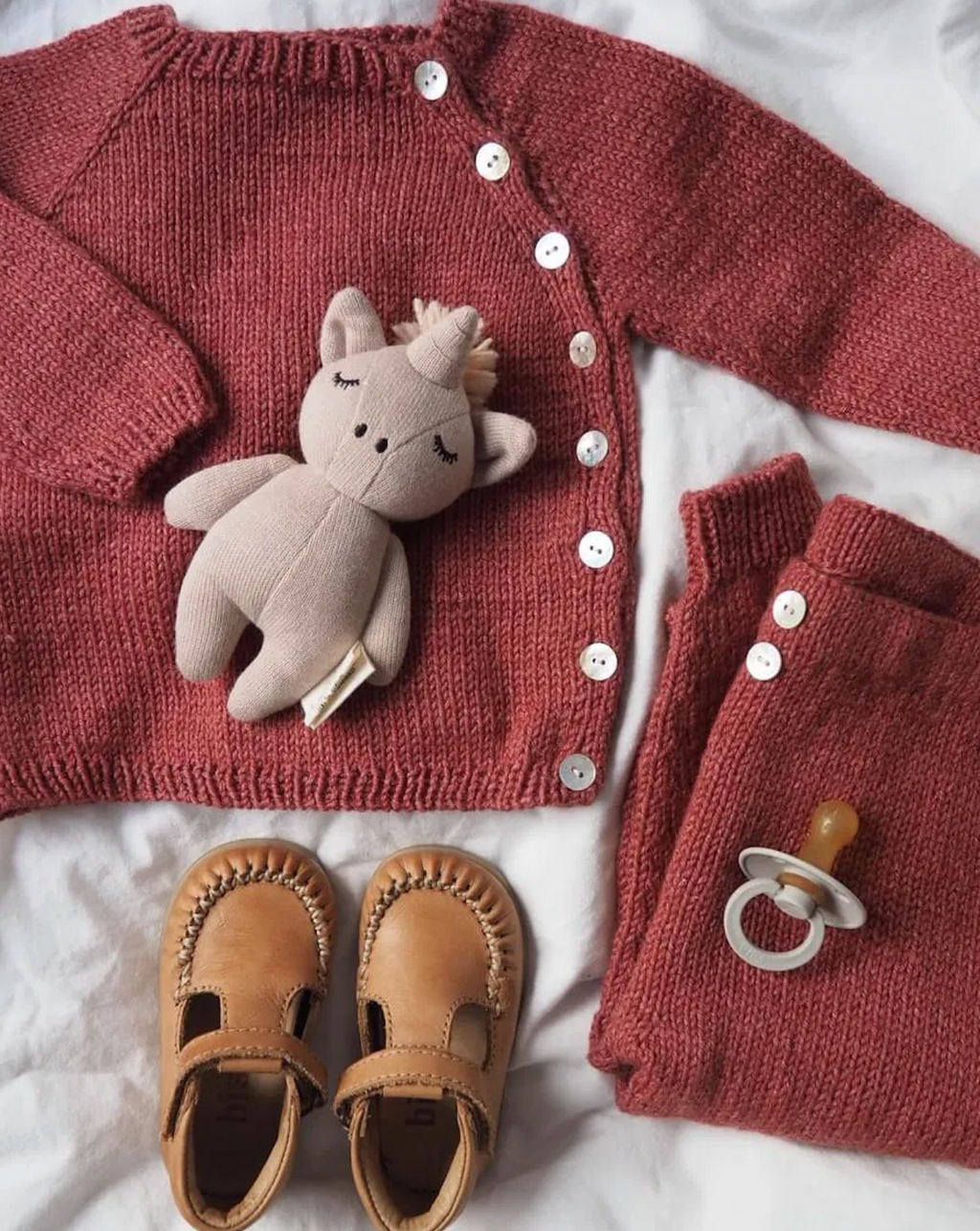 Ellen's Coming Home Set Knitting Kit by Petiteknit