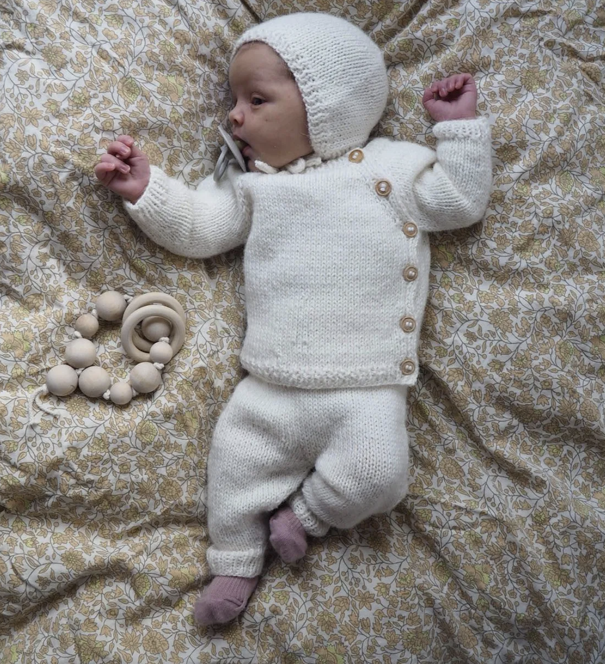 Ellen's Coming Home Set Knitting Kit by Petiteknit