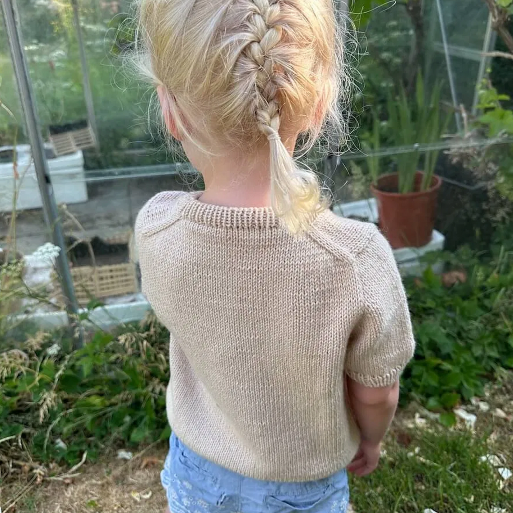 Poppy Tee Junior by PetiteKnit Knitting Kit Pack