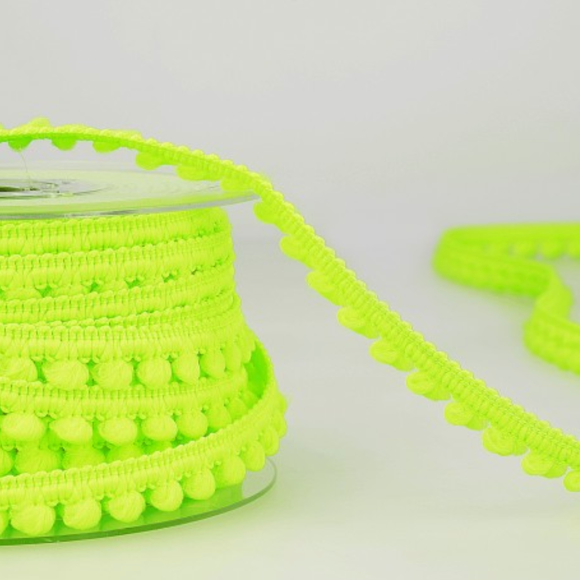 Mini Pompom Trim 9mm : Neon Green 202