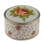 Sajou Round Box Cross Stitch Kit : Roses à Trianon