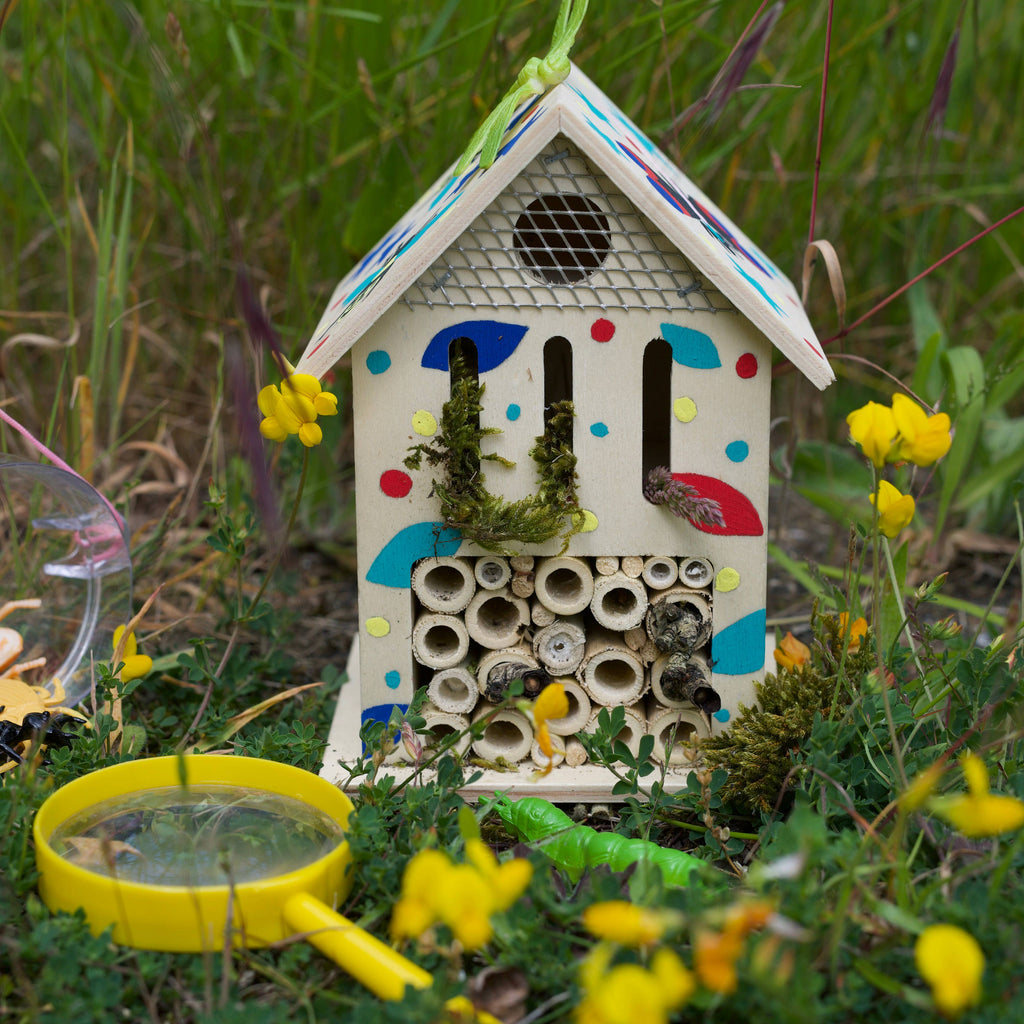 RHS Paint Your Own Set, White Single Craft Kit Set Bug Hotel