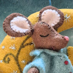 Little Mouse Makes a Wish Felt Craft Mini Kit: English