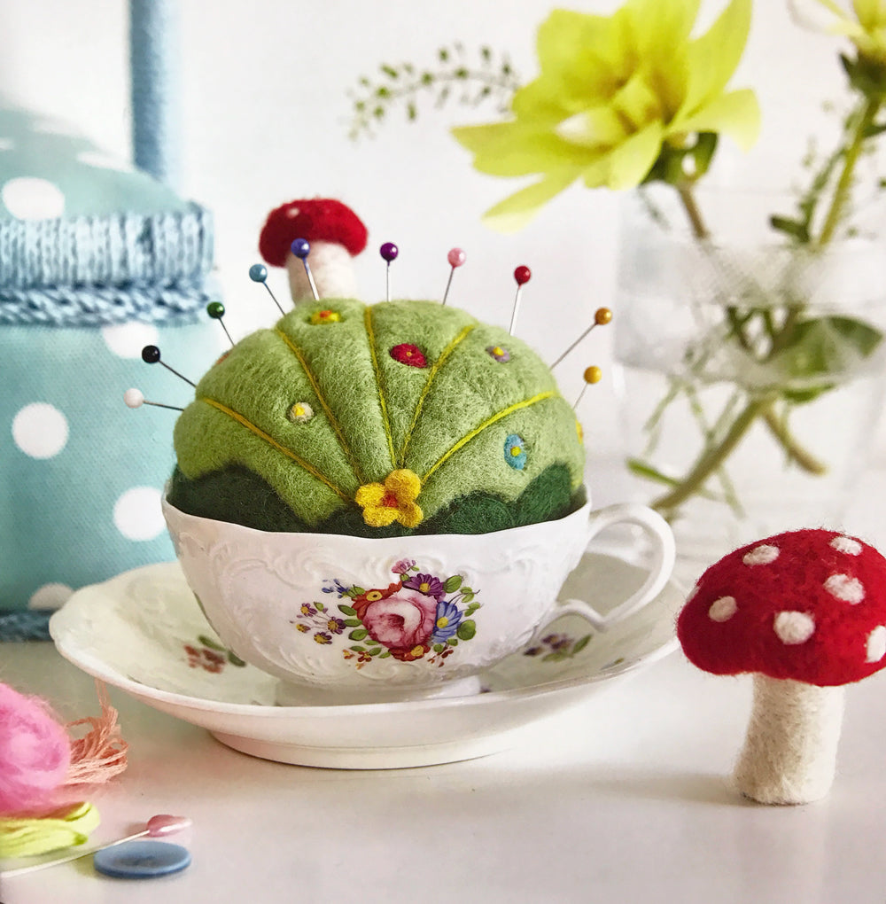 Easy Stuff to Make with Fluff (SIGNED)