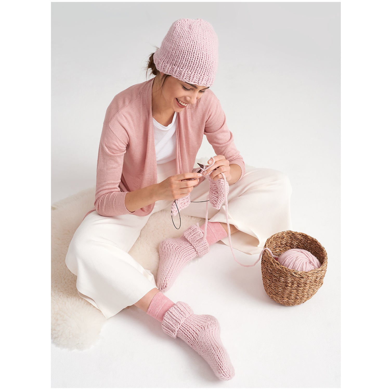 Rico Essentials Super - Super Chunky Yarn 017 Pink