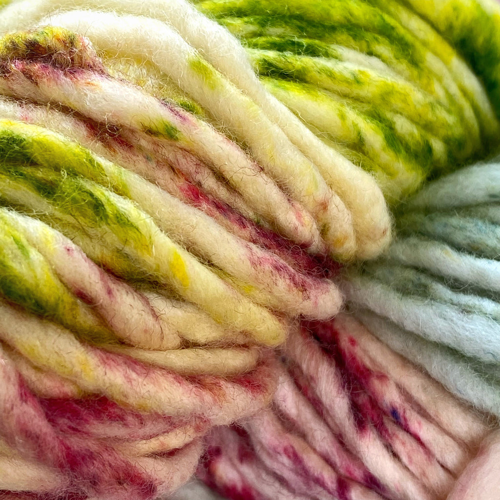 Holy Fluff Hand Dyed Super Chunky 200g : 'L'Amour L'Amour L'Amour'